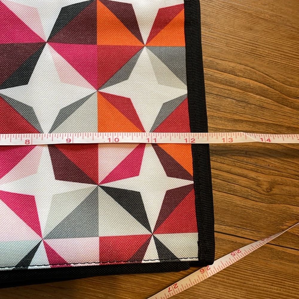 NWT thirty-one small utility tote - Picture 5 of 9